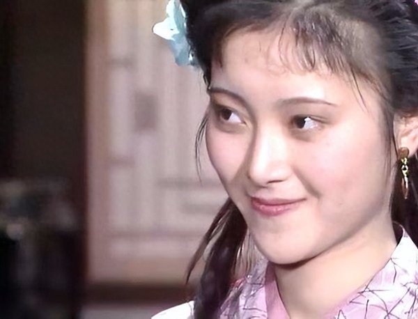 配资世界 邢岫烟出身贫寒，为什么还能和林黛玉玩在一起？